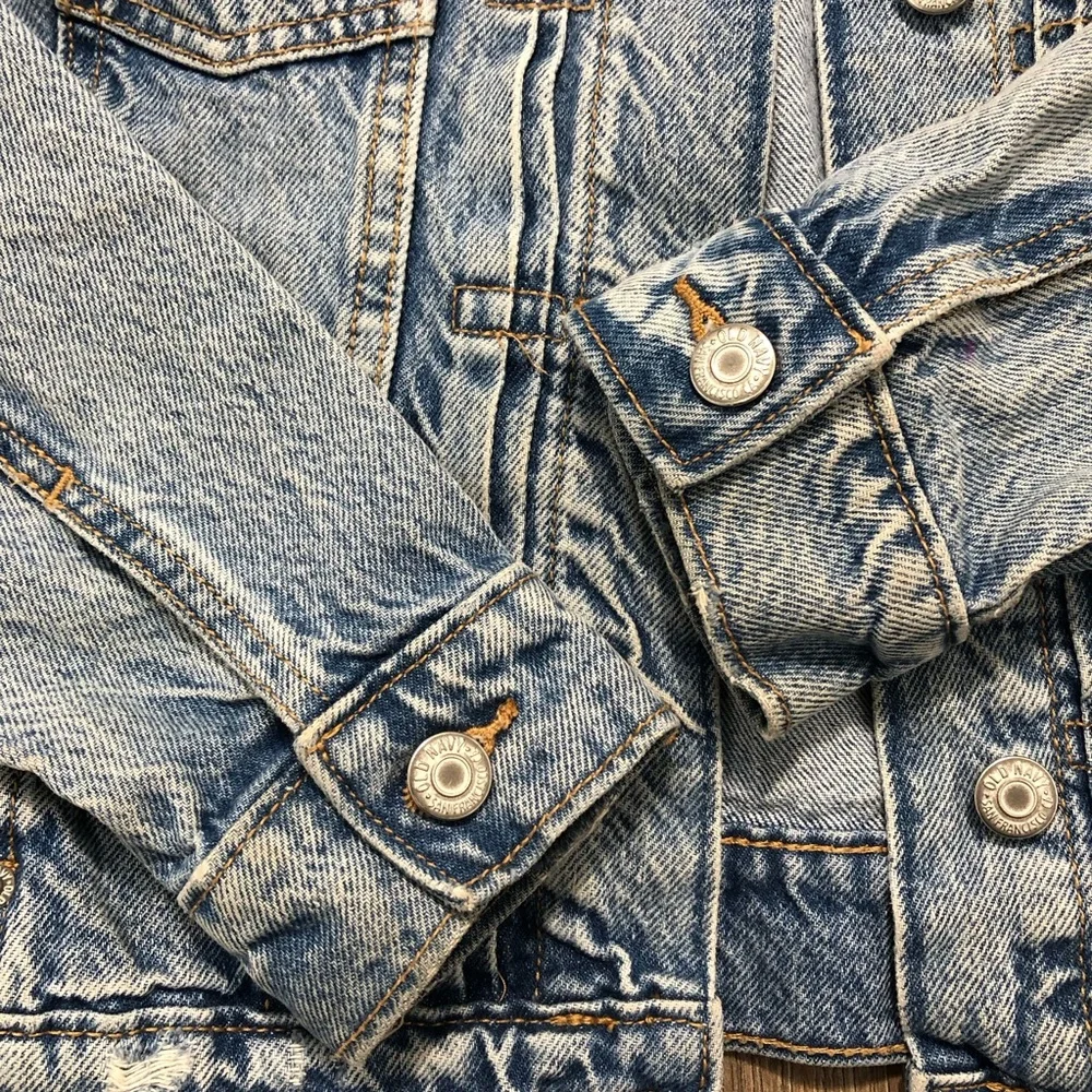 💙HOST PICK💙Old Navy Classic Jean Jacket - Picture 12 of 17